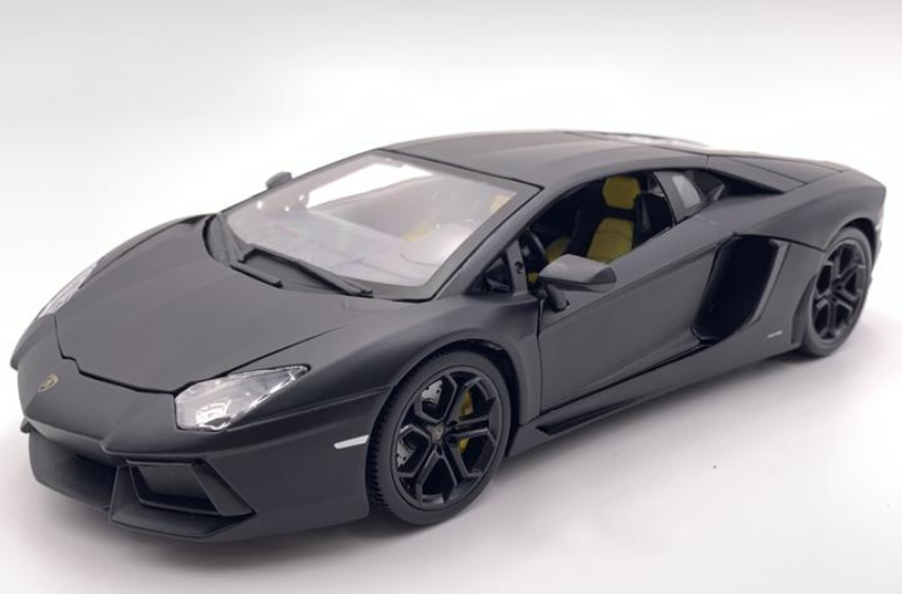 bburago lamborghini reventon 1 18