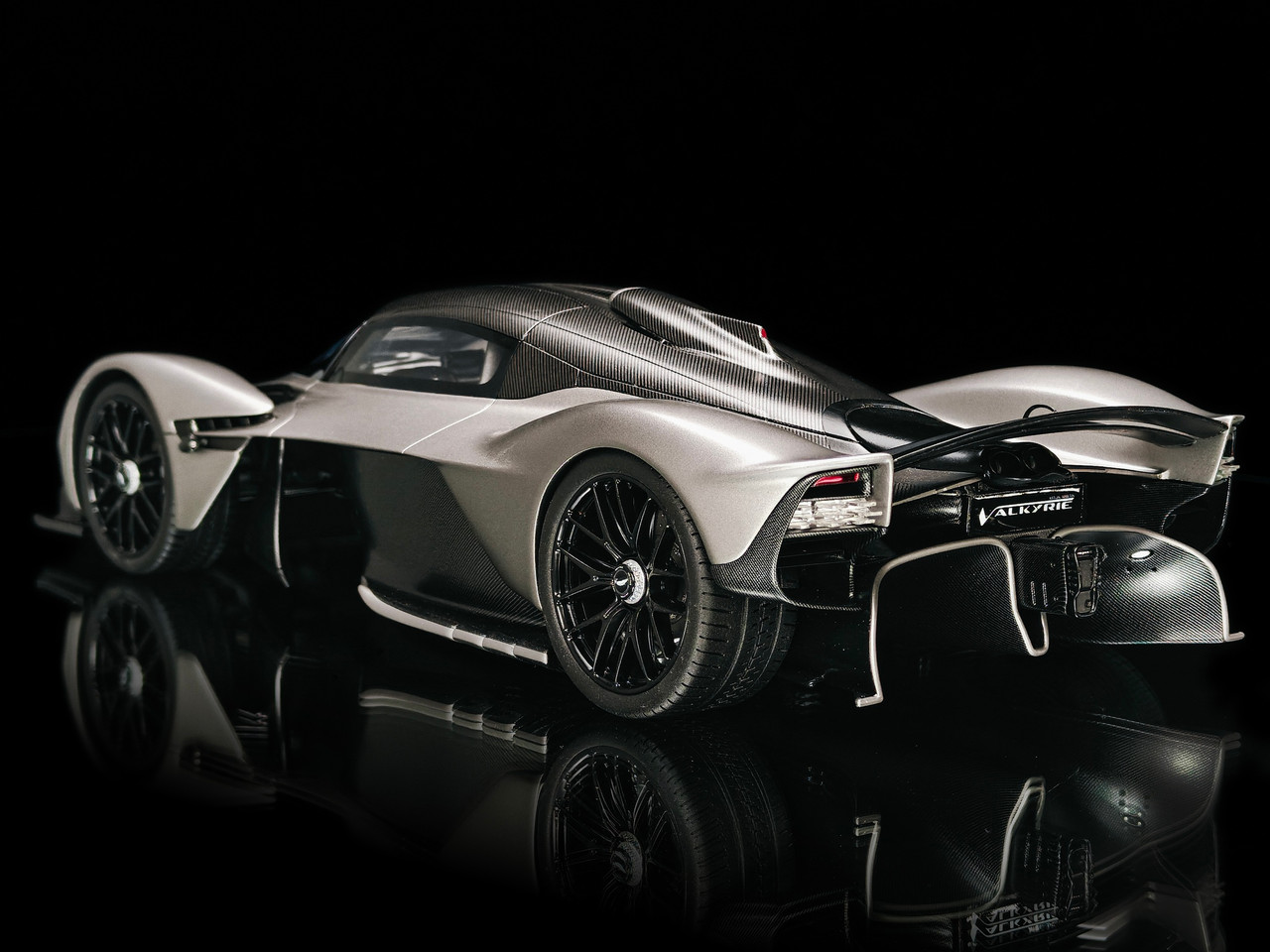 1/18 Frontiart Aston Martin Valkyrie (Satin Scintilla Silver) Car Model Limited 50 Pieces
