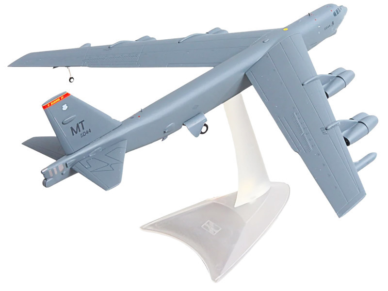 W*d様 HERPA B-52H Stratofortress アメリカ　1/2 Herpa Wings 573726 1:200 U.S. Air Force Boeing B-52H