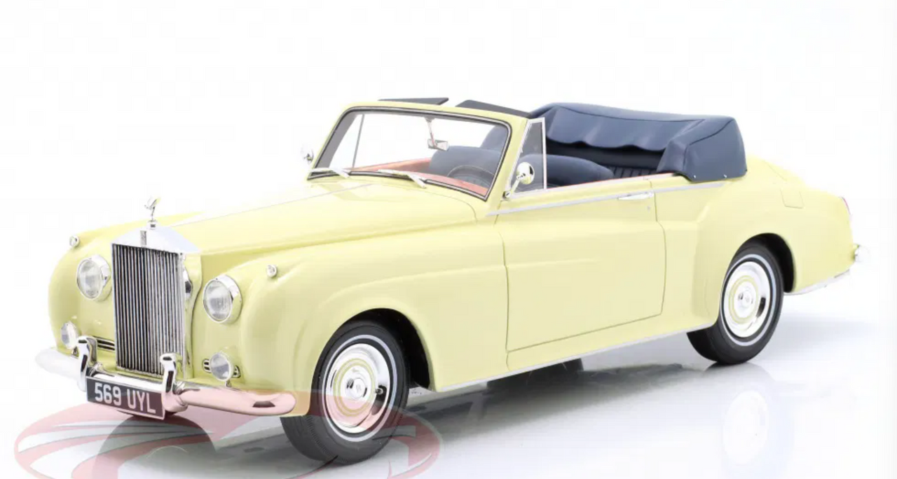 1/18 Cult Scale Models 1960-1962 Rolls Royce Silver Cloud II (Ivory) Car Model