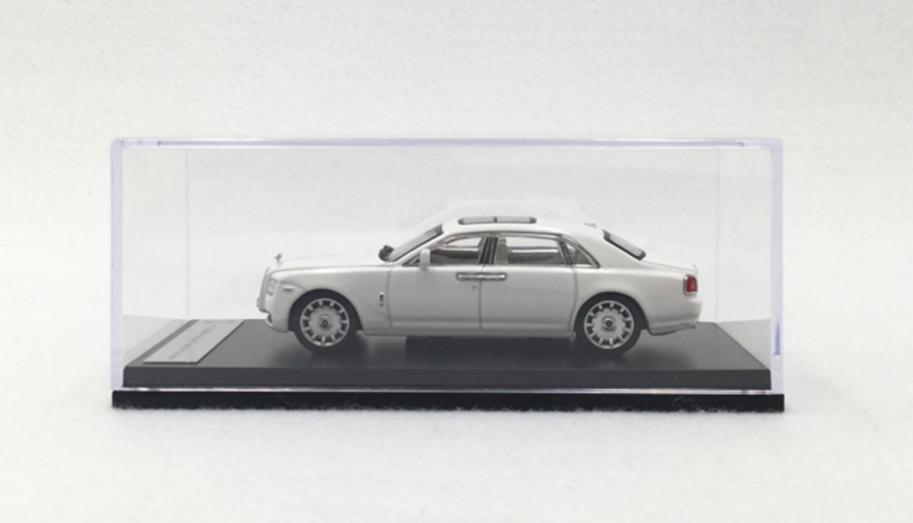 1/64 Rolls-Royce Ghost EWB Extended Wheelbase (White) Diecast Car Model