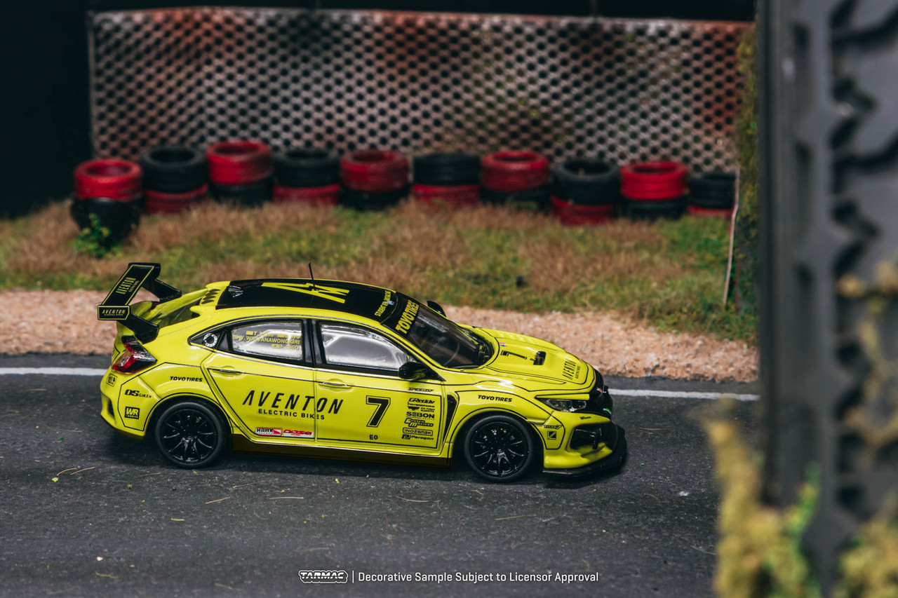 1/64 Tarmac Works 2022 Honda Civic Typre R FK8 #7 NASA Western