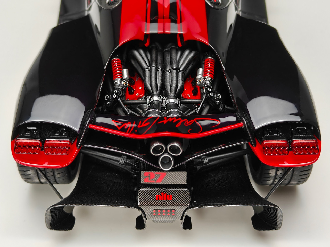 1/18 Frontiart Nilu27 Salut Gilles (Red) Car Model Limited Edition