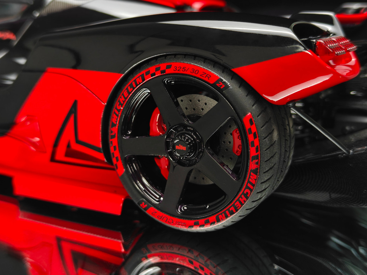 1/18 Frontiart Nilu27 Salut Gilles (Red) Car Model Limited Edition