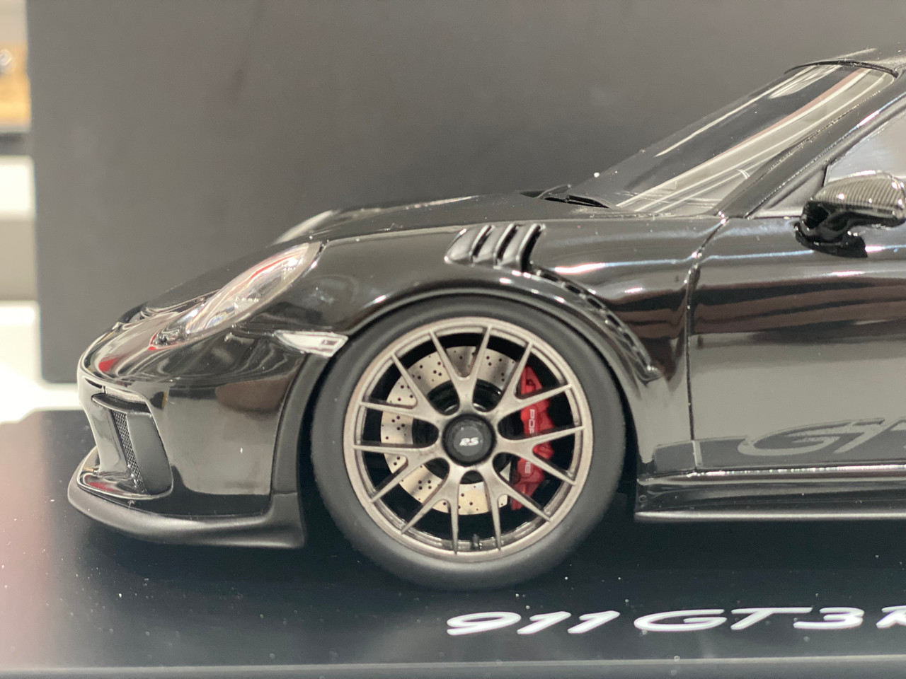 1/18 Dealer Edition Porsche 911 991.2 GT3 RS Weissach Package (Black with Dark Grey Wheels) Resin Car Model