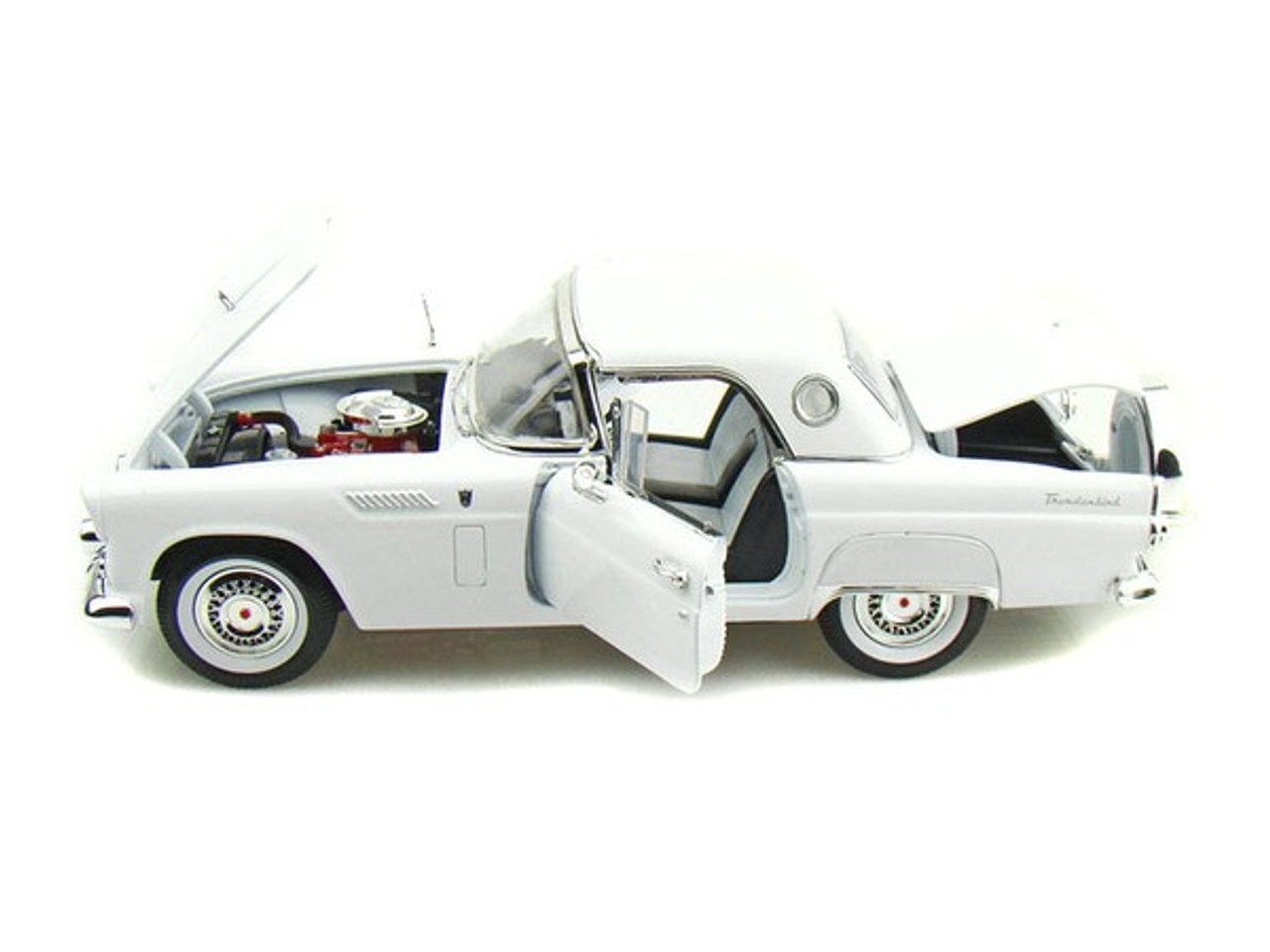 1/18 Motormax 1956 Ford Thunderbird (White) Diecast Car Model