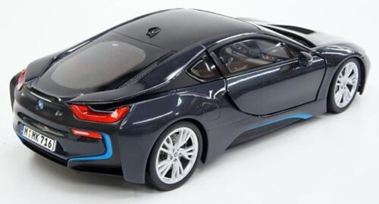 お手ごろ価格 ディーラー 1/18 BMW i8 ロードスター - おもちゃ