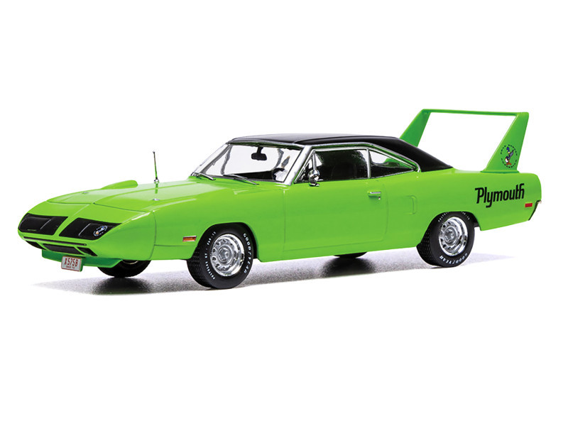 1970 Plymouth Road Runner Superbird Green with Black Vinyl Top 1