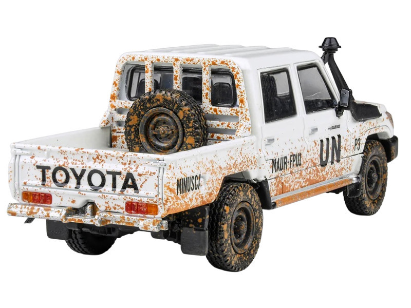 1/64 Paragon 2014 Toyota Land Cruiser LC79 UN MINUSCA (White) Diecast Car Model