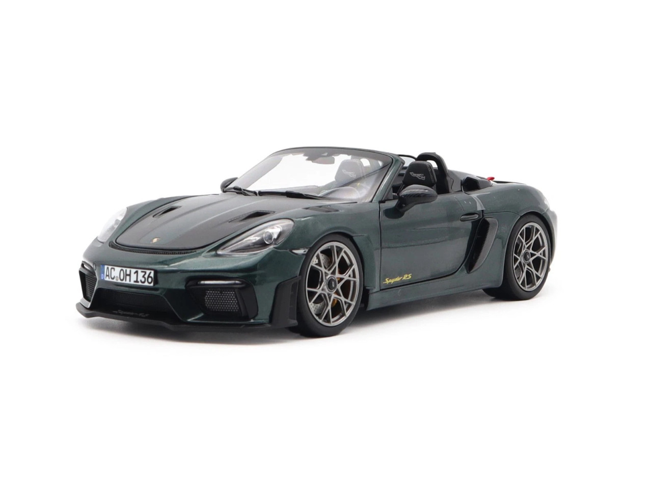 1/18 Norev 2023 Porsche 718 Spyder RS Weissach Package (Fir Green