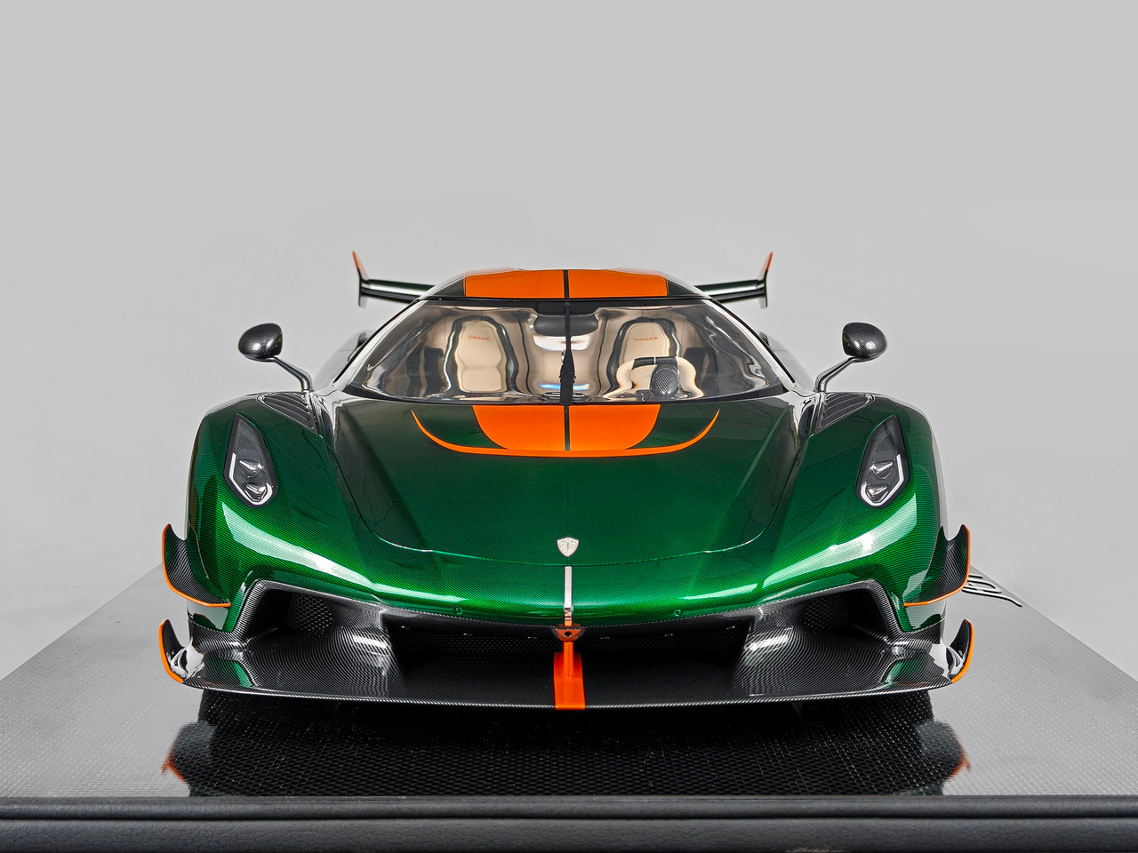 1/8 Frontiart Koenigsegg Jesko Green Tinted Carbon Car Model