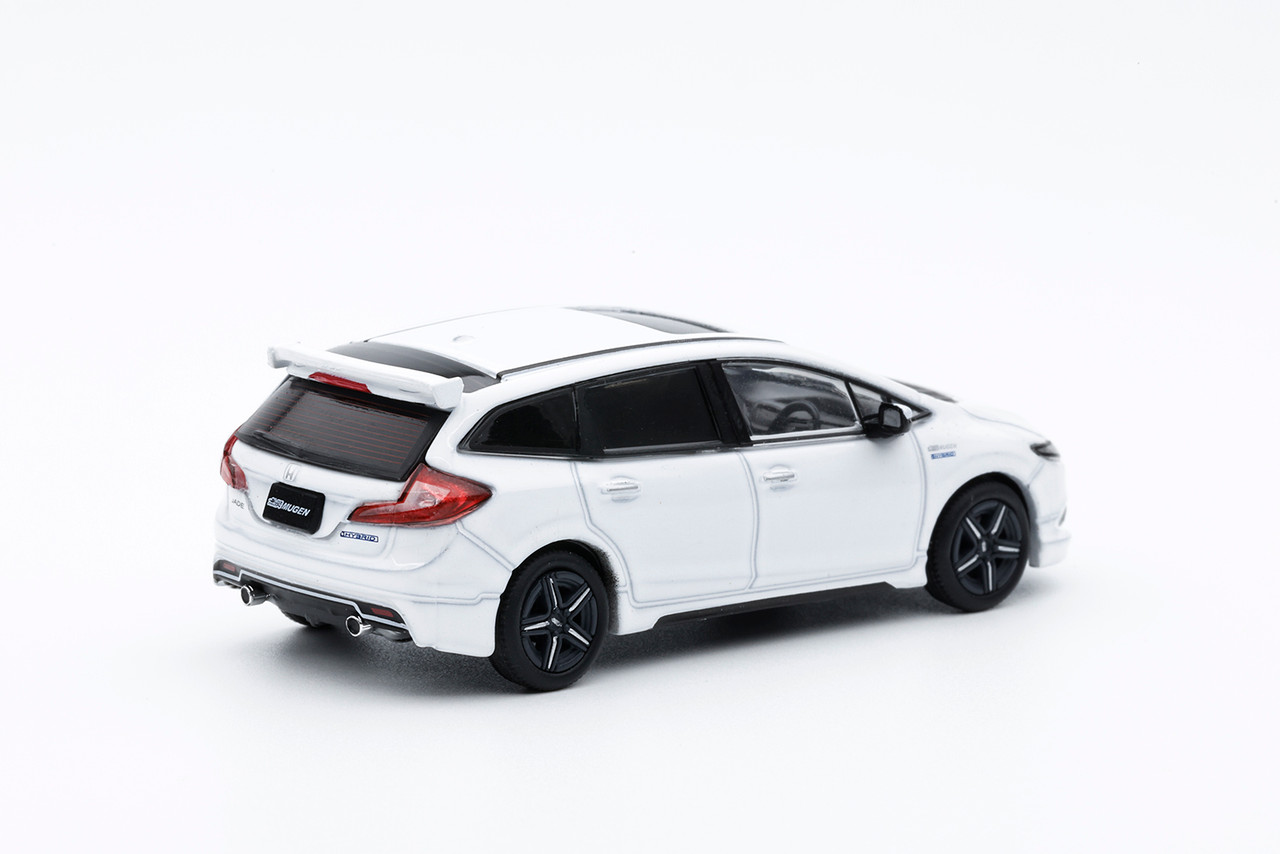 1/64 DCT Honda Jade (White) Diecast Car Model