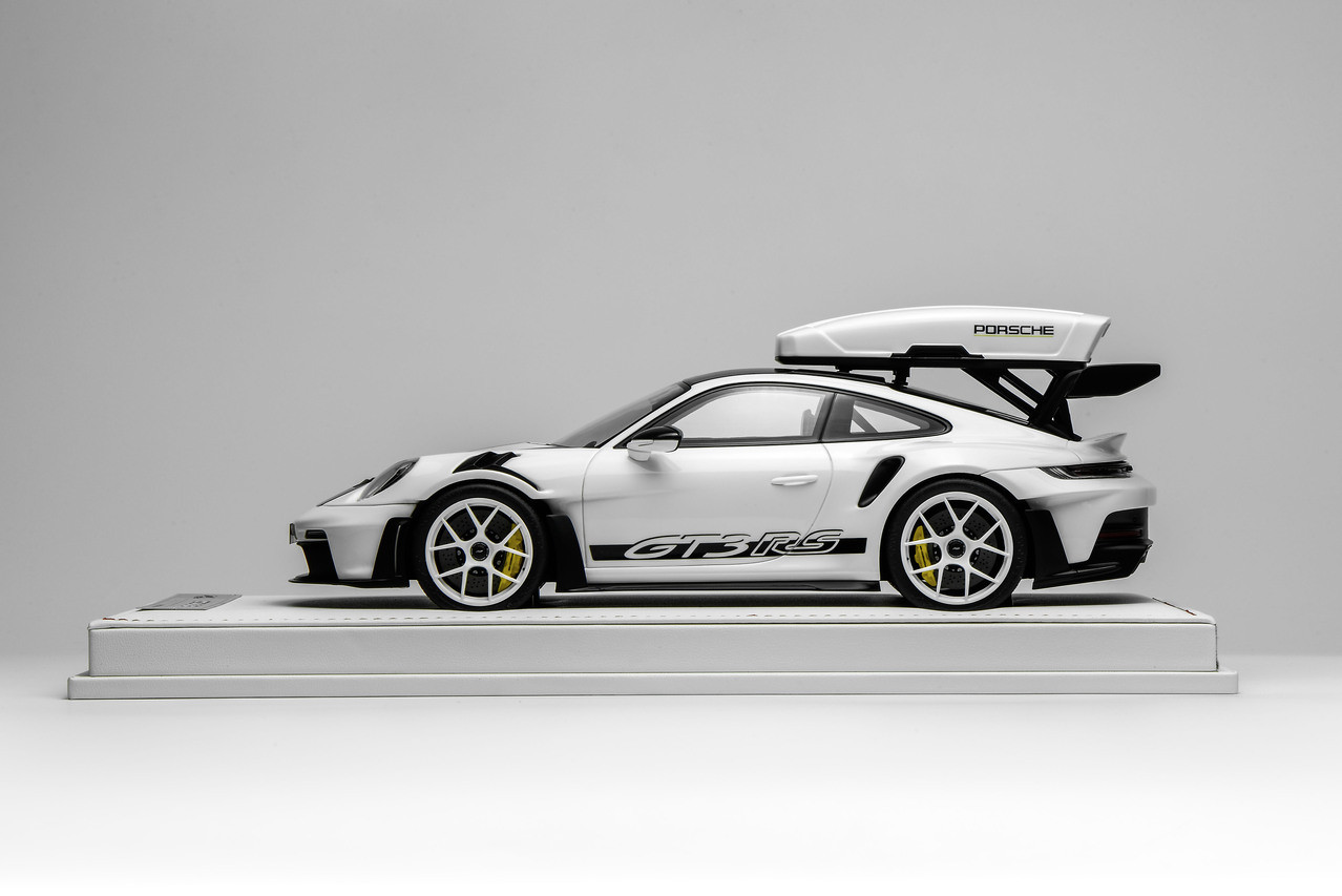1/18 Ivy Merit Porsche 911 (992) GT3 RS (White with Black Livery & White Wheels) Car Model with Detachable Roof Rack Limited 20 Pieces