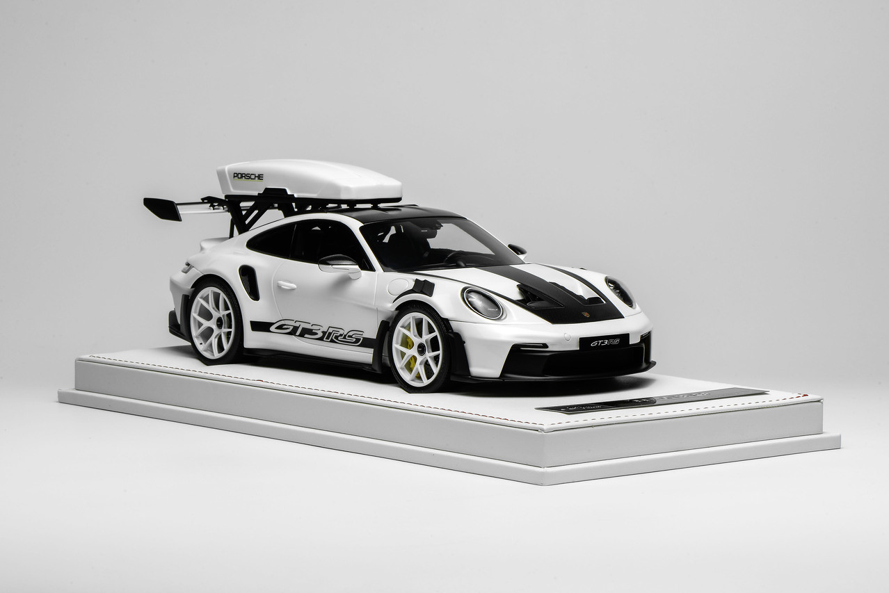 1/18 Ivy Merit Porsche 911 (992) GT3 RS (White with Black Livery & White Wheels) Car Model with Detachable Roof Rack Limited 20 Pieces