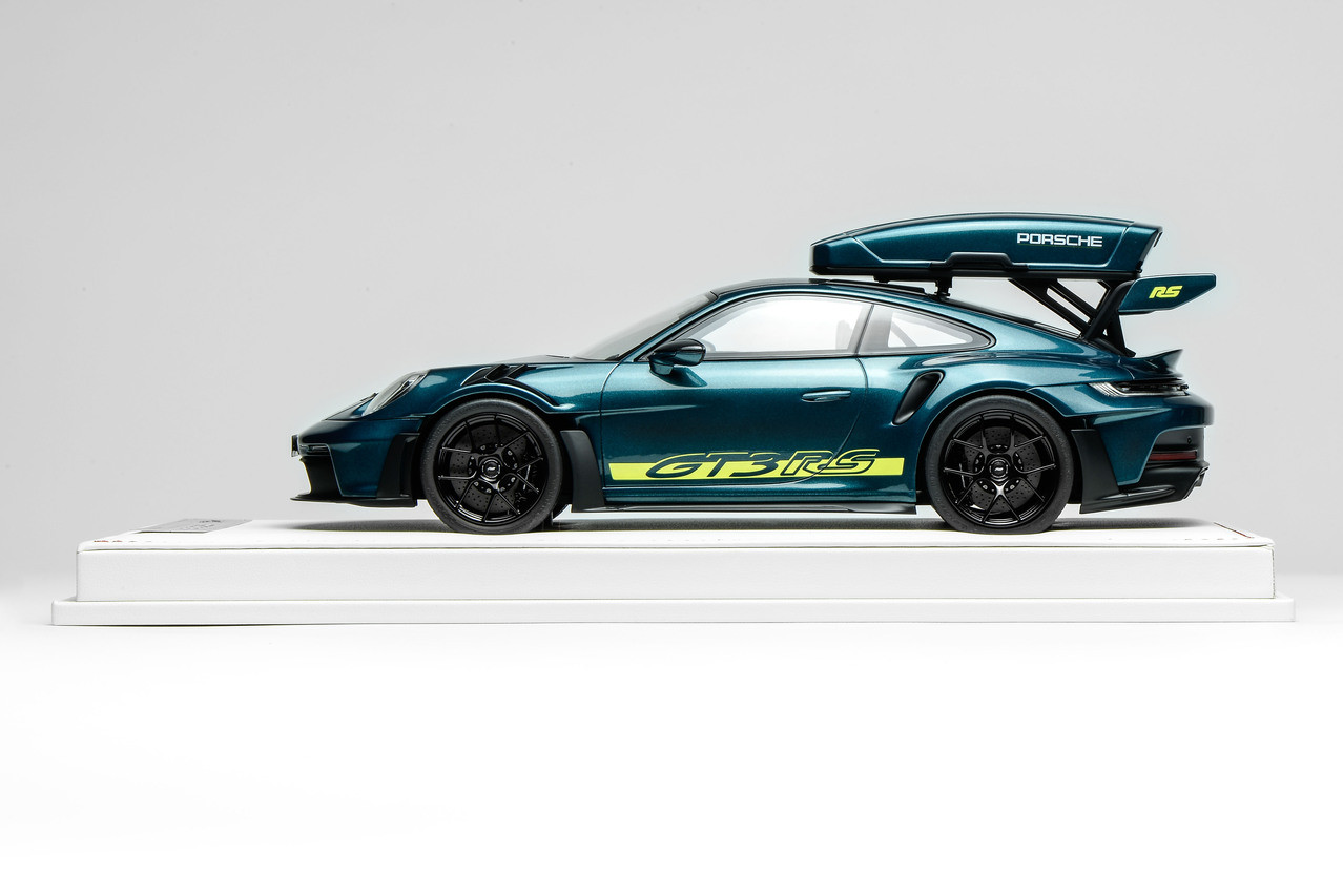 1/18 Ivy Merit Porsche 911 (992) GT3 RS (PTS Porsche Racing Green