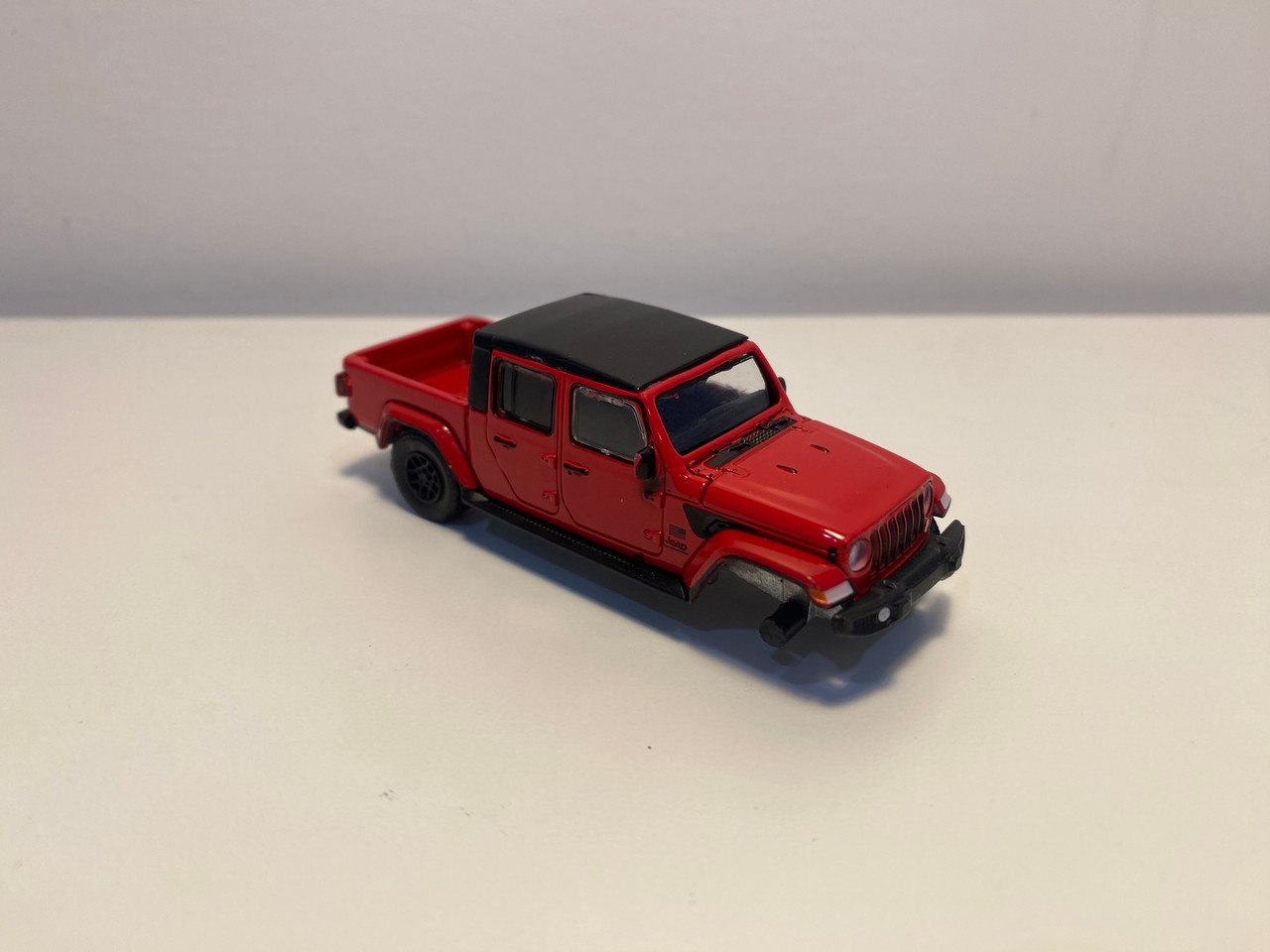 DAMAGED AS-IS 1/64 Greenlight 2023 Jeep Gladiator Freedom Pickup Truck Firecracker Red with Black Top "Showroom Floor" Series 5 Diecast Car Model