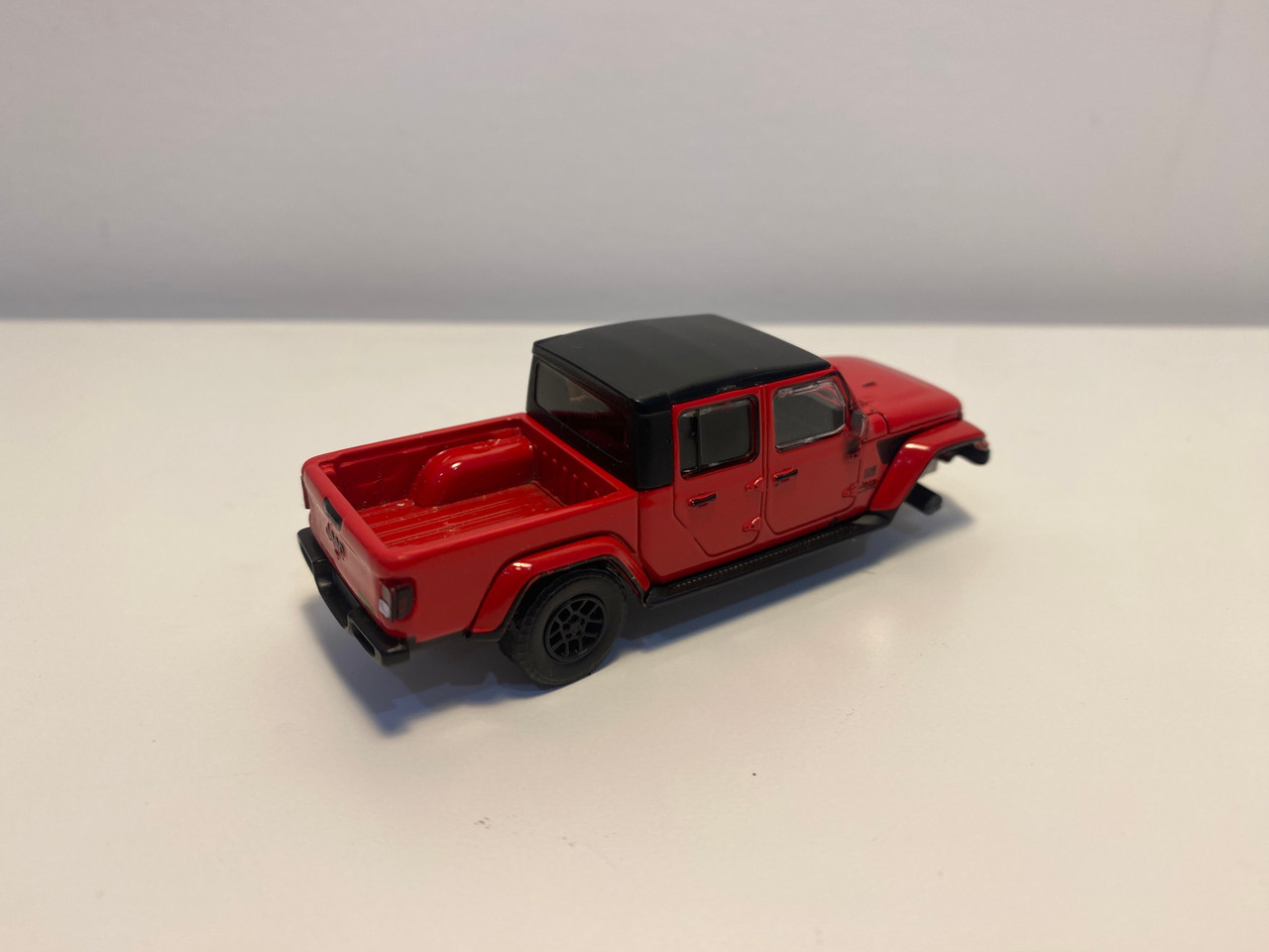 DAMAGED AS-IS 1/64 Greenlight 2023 Jeep Gladiator Freedom Pickup Truck Firecracker Red with Black Top "Showroom Floor" Series 5 Diecast Car Model