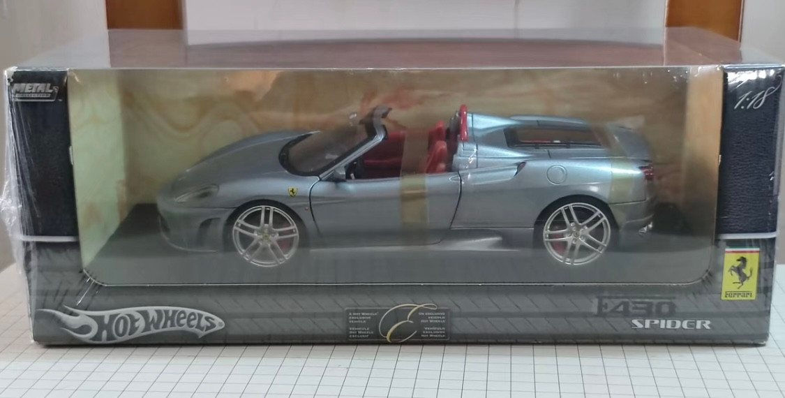 1/18 Hot Wheels Elite Ferrari F430 Spider (Silver) Diecast Car