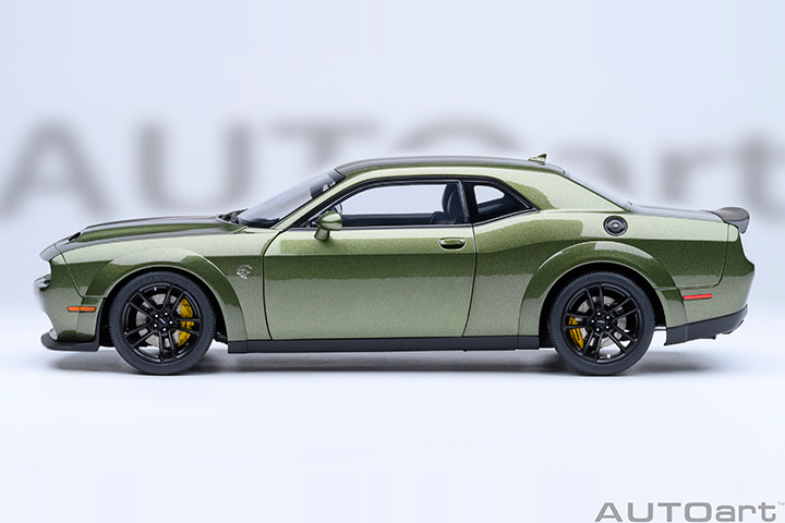 1/18 AUTOart 2022 Dodge Challenger SRT Jailbreak (F8 Green) Car