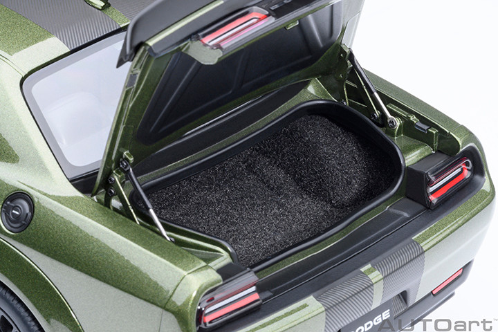 1/18 AUTOart 2022 Dodge Challenger SRT Jailbreak (F8 Green) Car Model