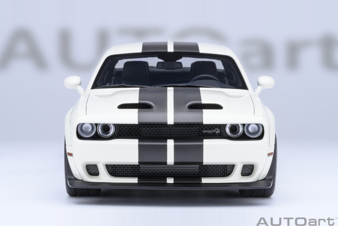 1/18 AUTOart 2023 1/18 Doge Challenger SRT Super Stock (Knuckle