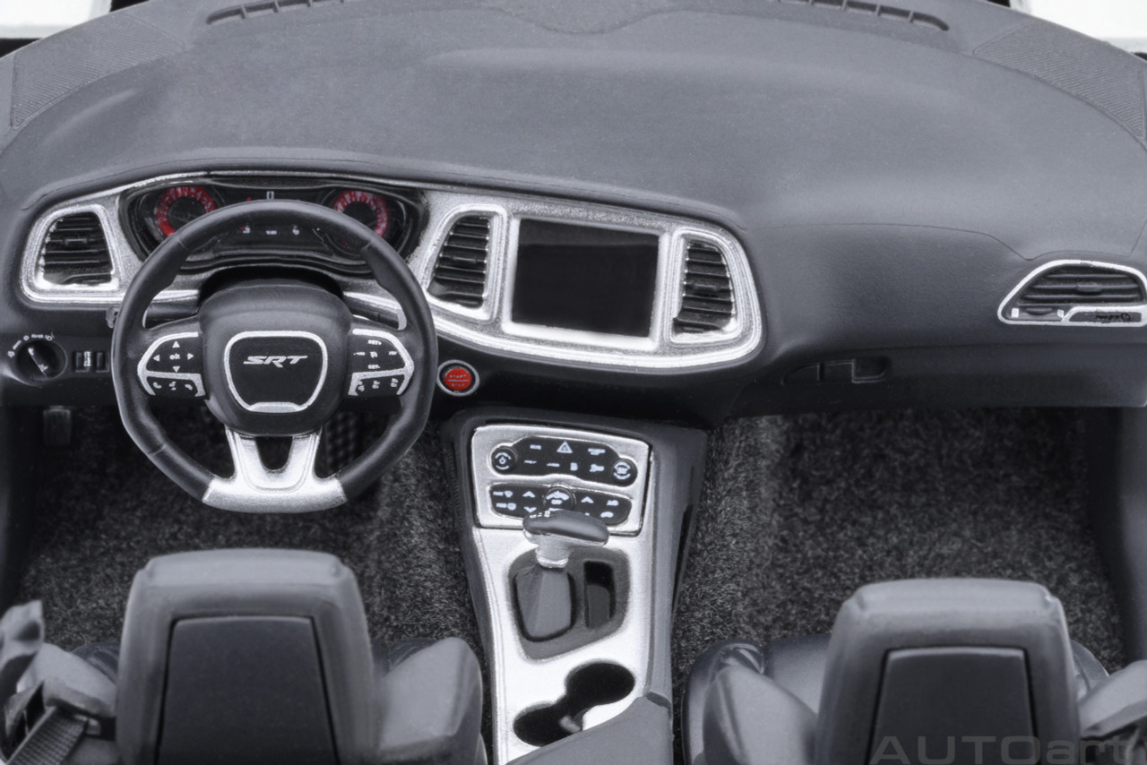 1/18 AUTOart 2023 1/18 Doge Challenger SRT Super Stock (Knuckle White) Car Model