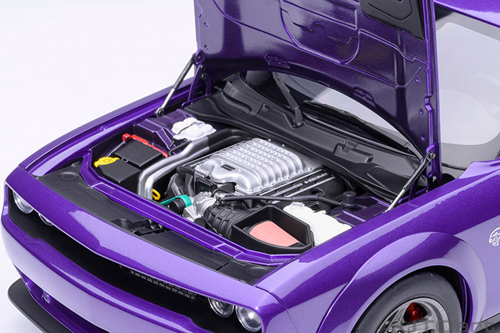 1/18 AUTOart 2023 Dodge Challenger SRT Super Stock (Plum Crazy