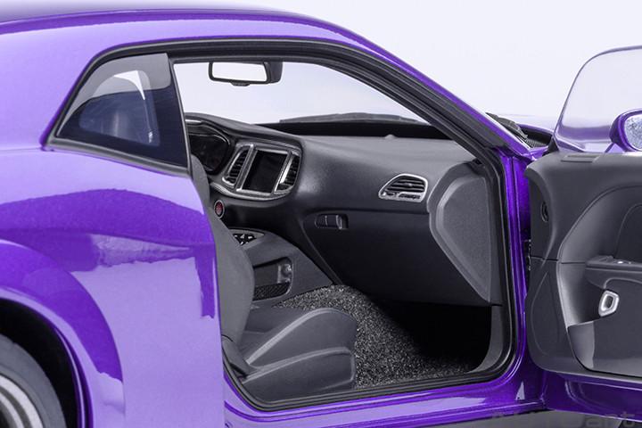 1/18 AUTOart 2023 Dodge Challenger SRT Super Stock (Plum Crazy