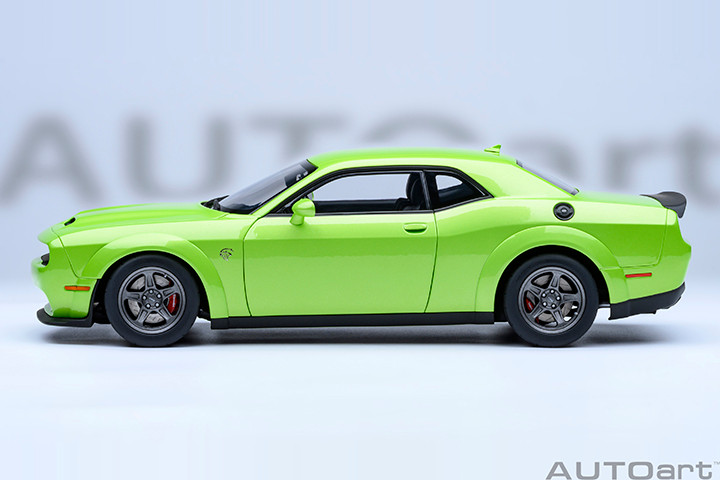 1/18 AUTOart 2023 1/18 Doge Challenger SRT Super Stock (Sublime Green) Car Model