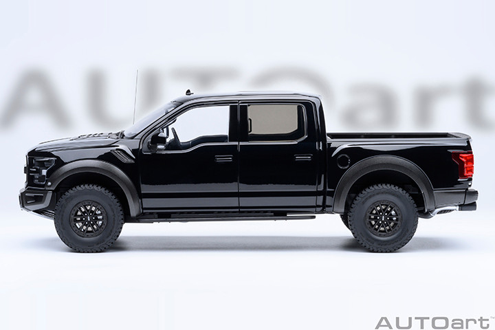 ふ ぇ い 1/18 AUTOart 2019 Ford F-150 Raptor Supercrew (Agate Black) Car