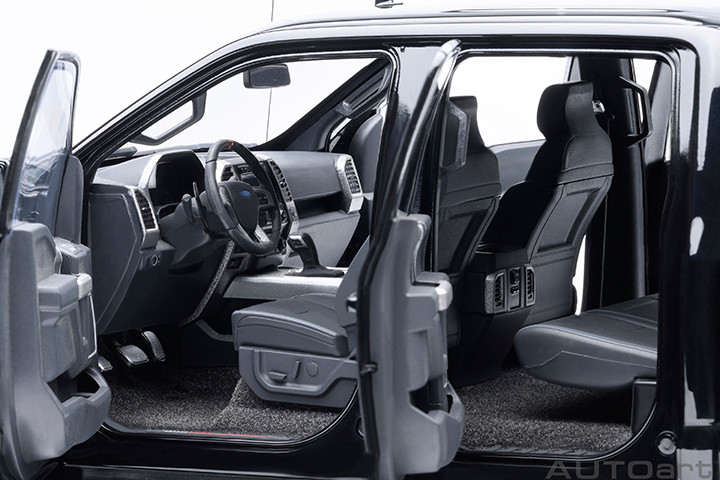 1/18 AUTOart 2019 Ford F-150 Raptor Supercrew (Agate Black) Car Model