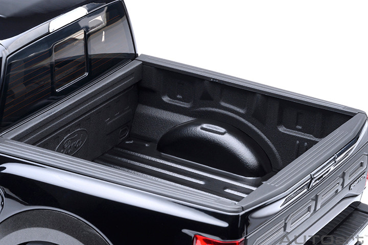 1/18 AUTOart 2019 Ford F-150 Raptor Supercrew (Agate Black) Car Model