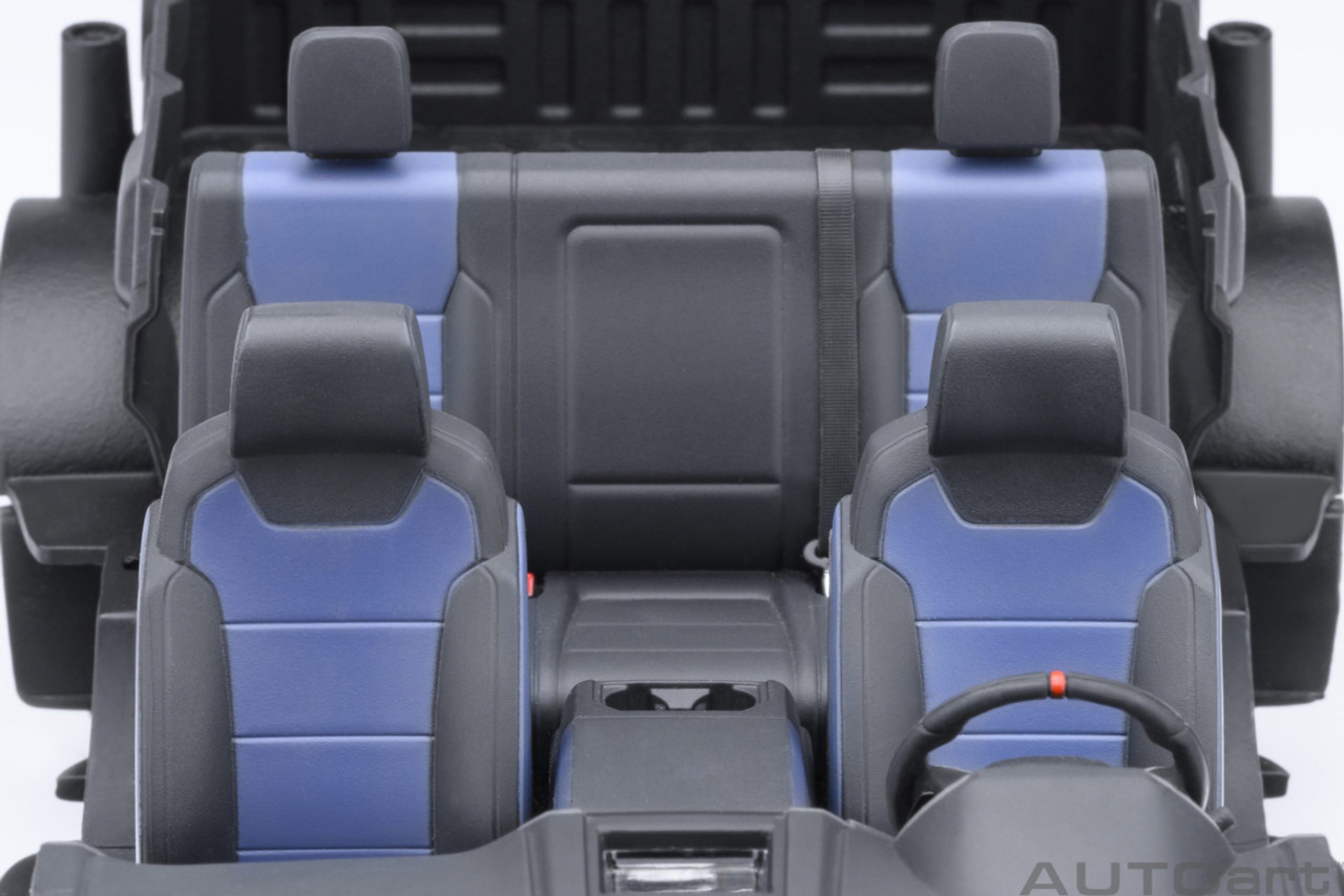 1/18 AUTOart 2019 Ford F-150 Raptor Supercrew (Ingot Silver) Car Model