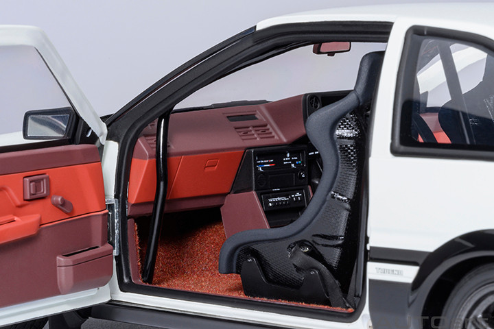 1/18 AUTOart Toyota Sprinter Trueno (AE86) “Initial D” Project D Final Version 30th Anniversary Car Model