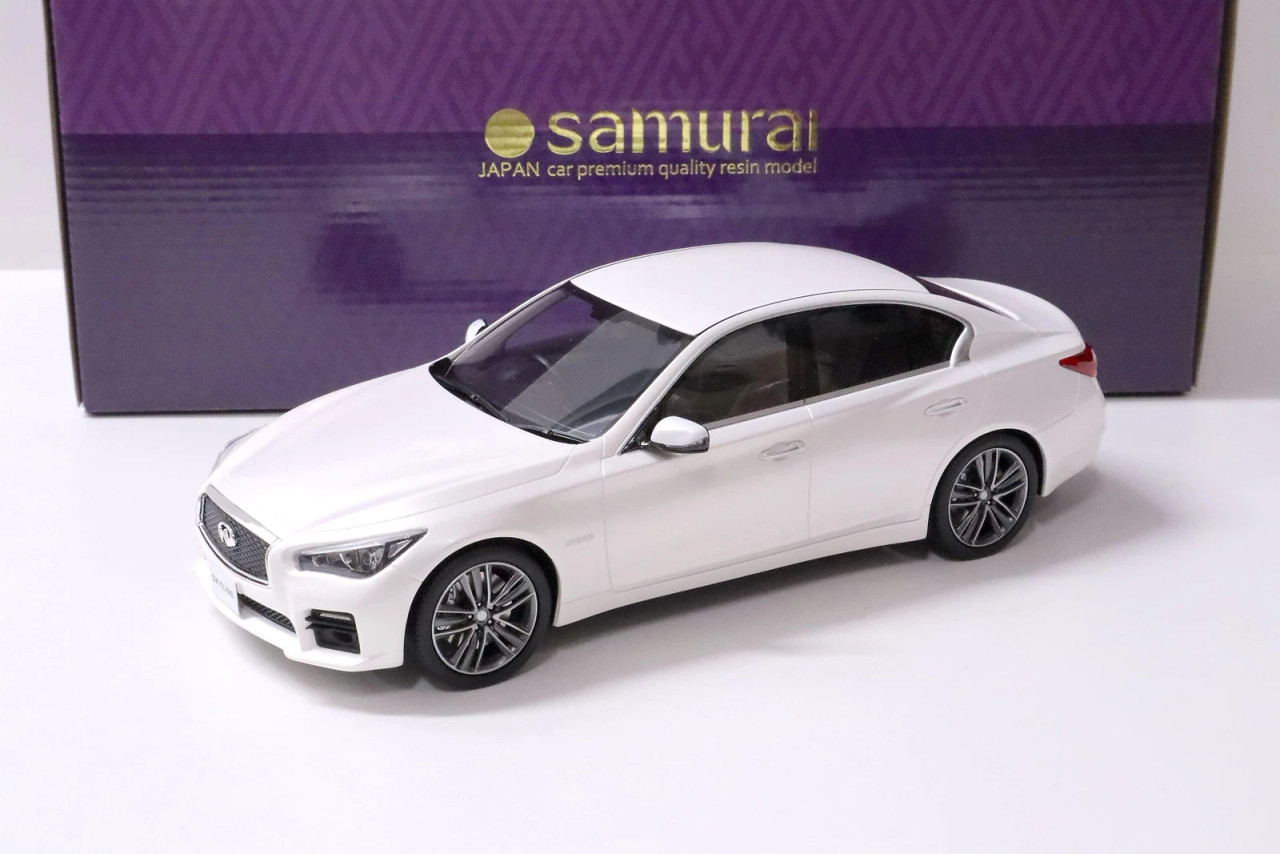 京商 1/18 日産 スカイライン 350GT Hybrid KSR18005W 1/18 Kyosho Samurai Infinity Skyline 350GT Hybrid (White Metallic
