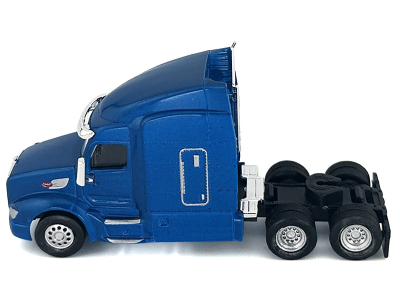 Peterbilt 579 Sleeper Cab Blue Metallic 1/87 (HO) Plastic Model