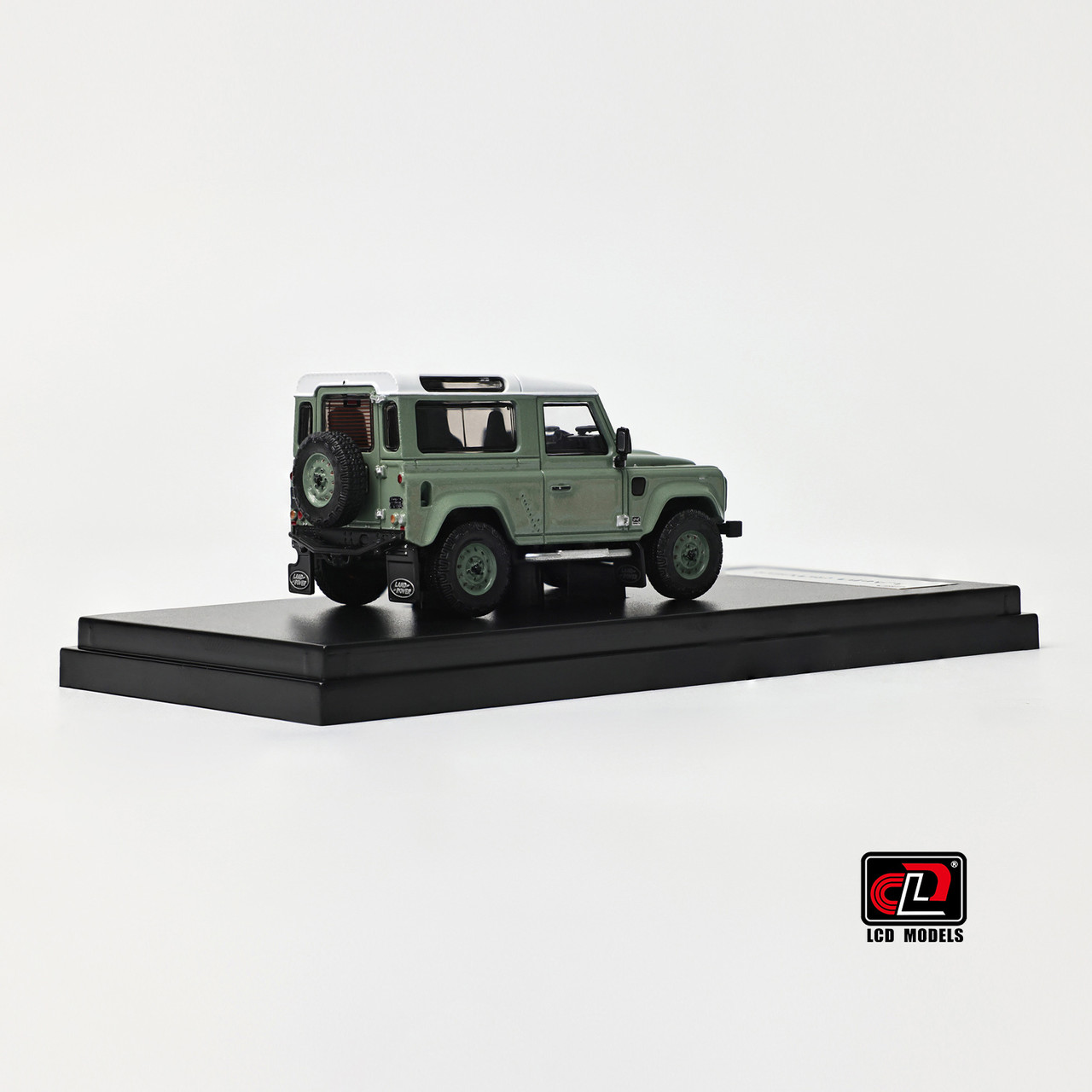 1/64 LCD Land Rover Defender 90 V8 (Green) Diecast Car Model