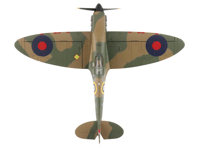 Supermarine Spitfire Mk.1a Fighter Aircraft "X4009 Flight Lieutenant P.C. Hughes" (1940) British Royal Air Force "Air Power Series" 1/48 Diecast Model by Hobby Master