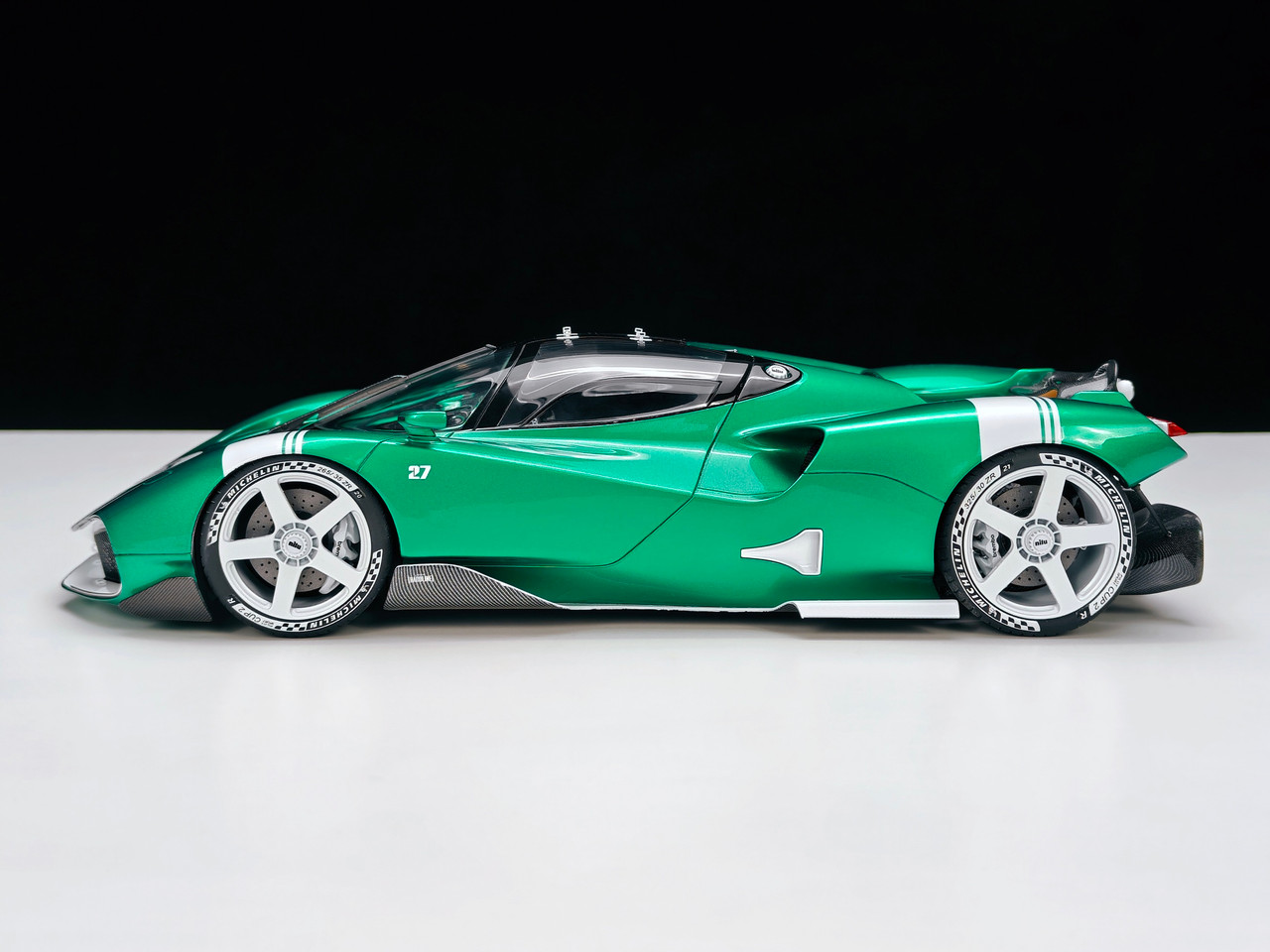 1/18 Frontiart Nilu27 Inna-Green Car Model Limited Edition 100 Pieces