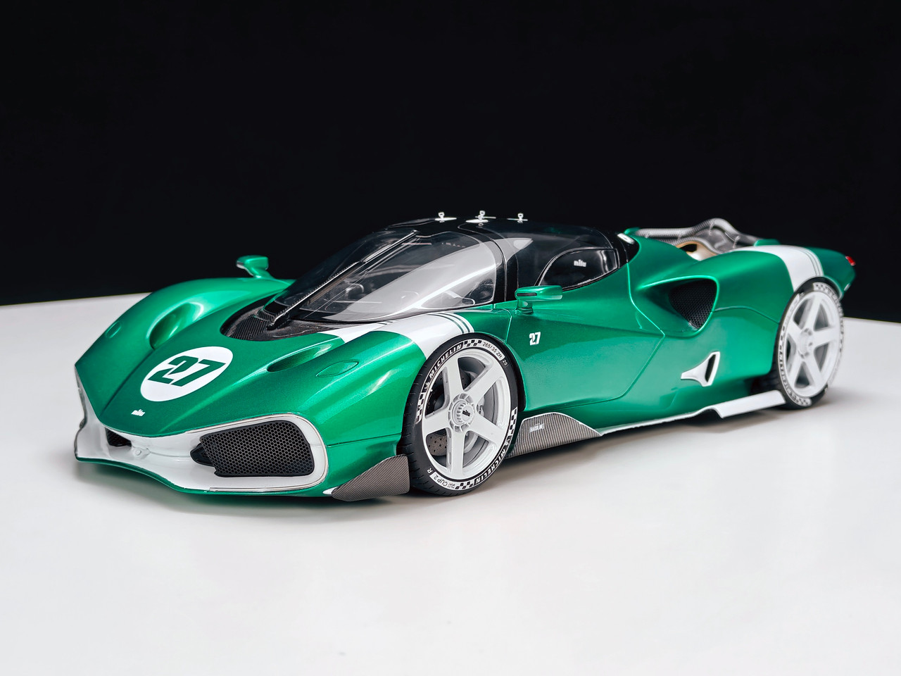 1/18 Frontiart Nilu27 Inna-Green Car Model Limited Edition 100 Pieces