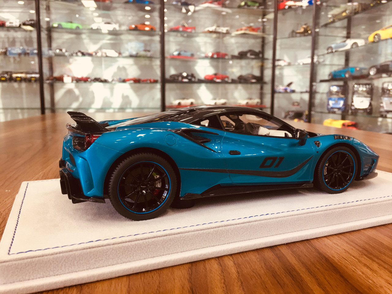 1/18 Mansory Ferrari 488 Siracusa 4xx in Blue w/ Flag Brake