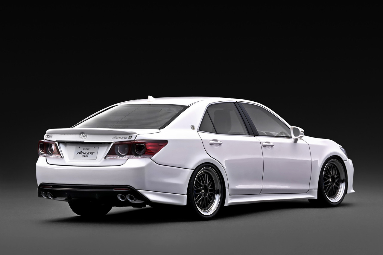 1/18 IG Ignition Model Toyota Crown Athlete S (GRS214) (Pearl