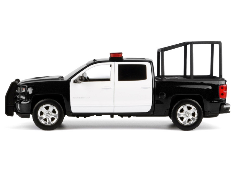 2017 Chevrolet Silverado 1500 LT Z71 Crew Cab Pickup Truck with Bed Cage Black and White with Flashing Light Bar and Front and Rear Lights and Sounds 1/27 Diecast Model Car by Motormax