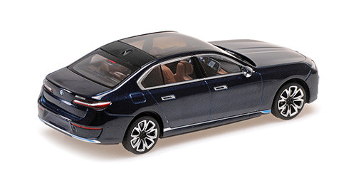 1/43 Minichamps 2023 BMW i7 (Matte Blue Metallic) Diecast Car