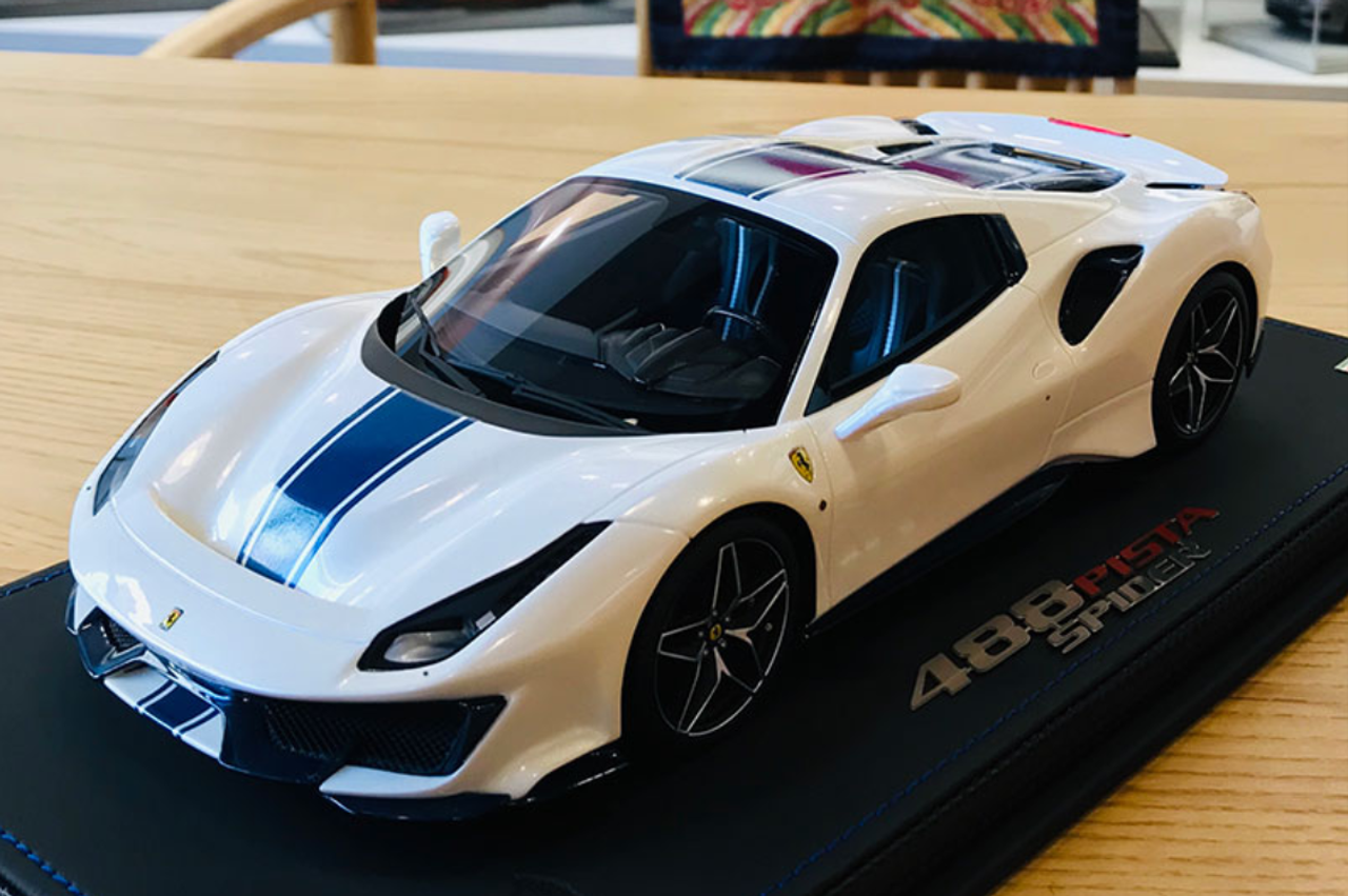 1/18 BBR Ferrari 488 Pista Spider Closed Roof (Fuji White) Resin Car Model Limited