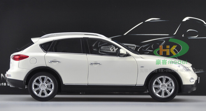 DAMAGED AS-IS 1/18 Dealer Edition Infiniti EX25 QX50 (White)  Diecast Car Model