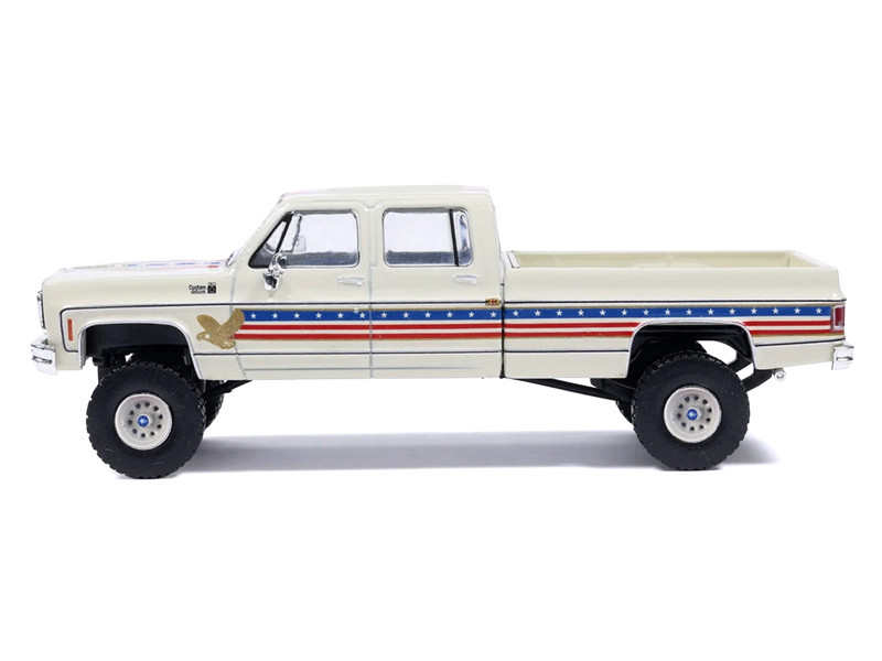 1/64 Ixo 1976 Chevrolet Custom Deluxe K30 Fleetside 250th Anniversary Edition (White) Diecast Car Model