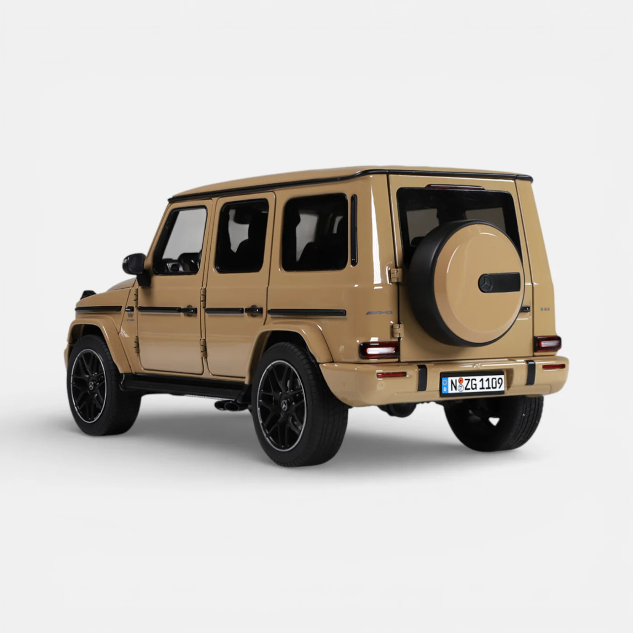 1/18 NZG 2025 Mercedes-AMG G63 AMG W465 4x4² Standard (Desert Sand Yellow) Diecast Car Model