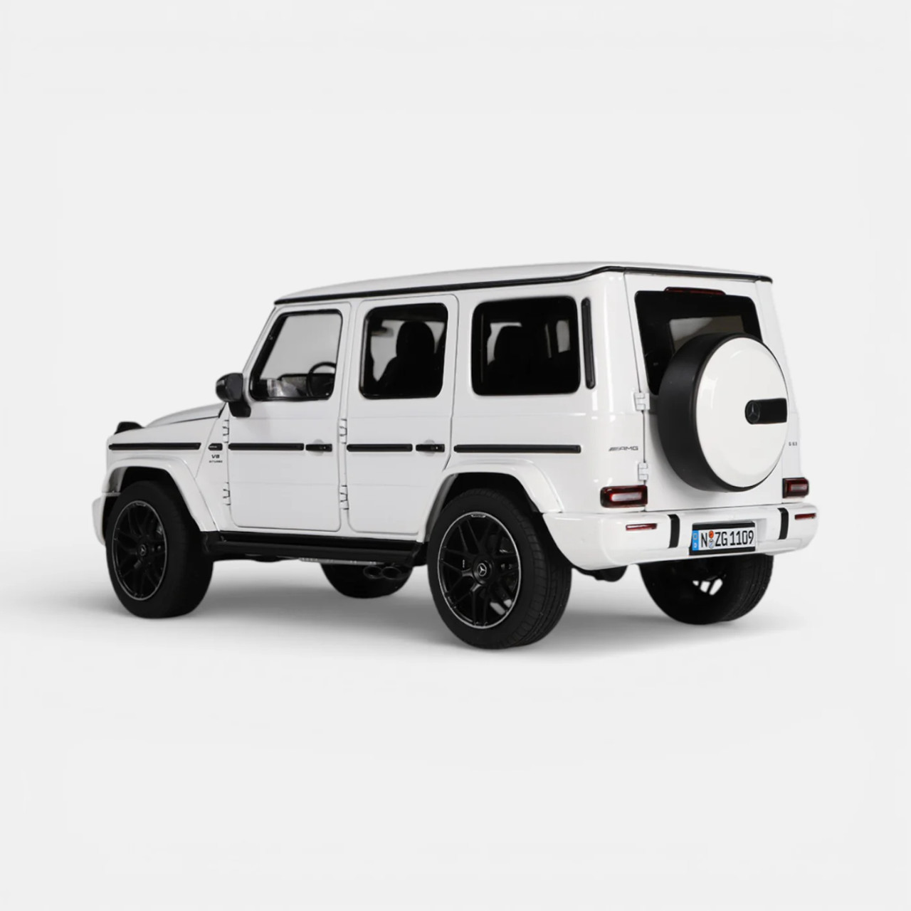 1/18 NZG 2025 Mercedes-AMG G63 AMG W465 4x4² Standard (Polar White) Diecast Car Model