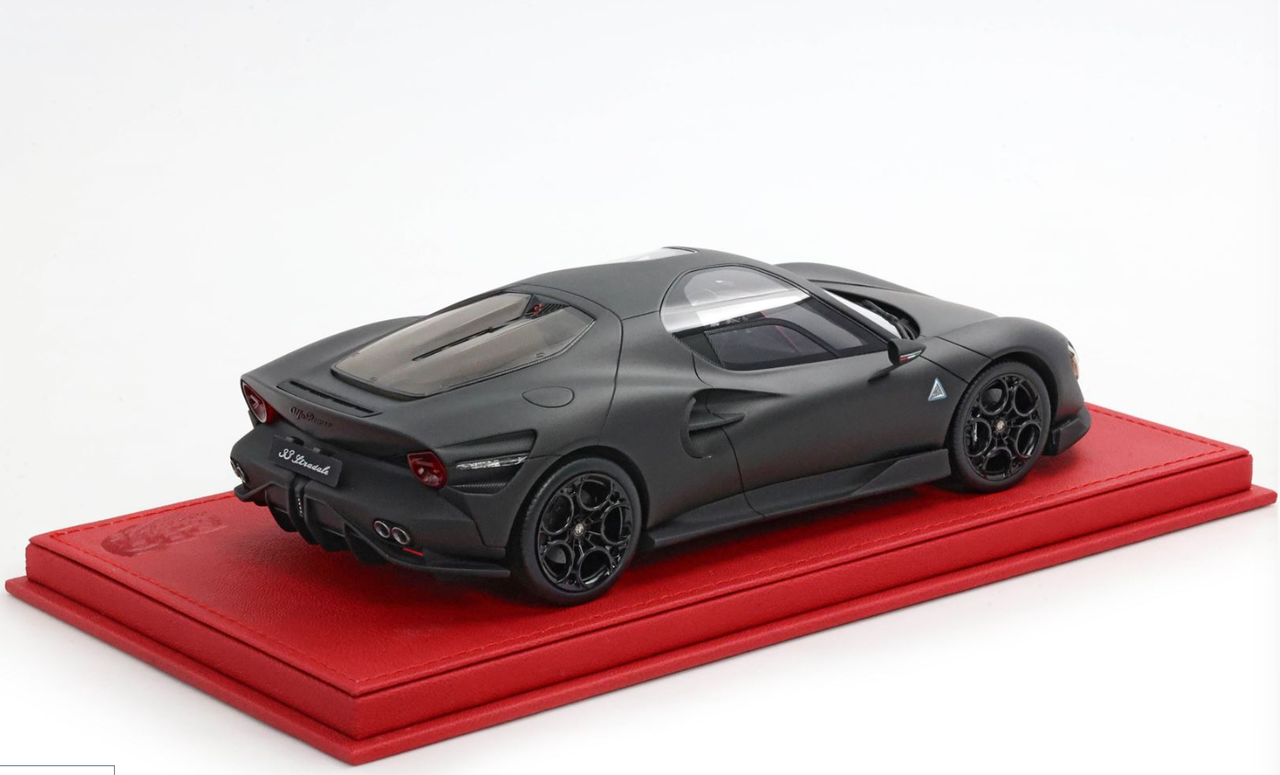 1/18 BBR Alfa Romeo 33 Stradale (Matte Carbon Black with Red Base) Car Model Limited 200 Pieces